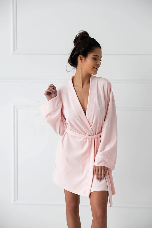 Bathrobe - M&H FashionBathrobeM&H FashionM&H Fashion168904_10092885902921428459L/XLBathrobe SensisM&H FashionM&H FashionWomen's bathrobe made of fine cotton. Model with long sleeves. Envelope cut with a belt perfectly adapts to the silhouette. The bathrobe goes perfectly with a shirt Bathrobe