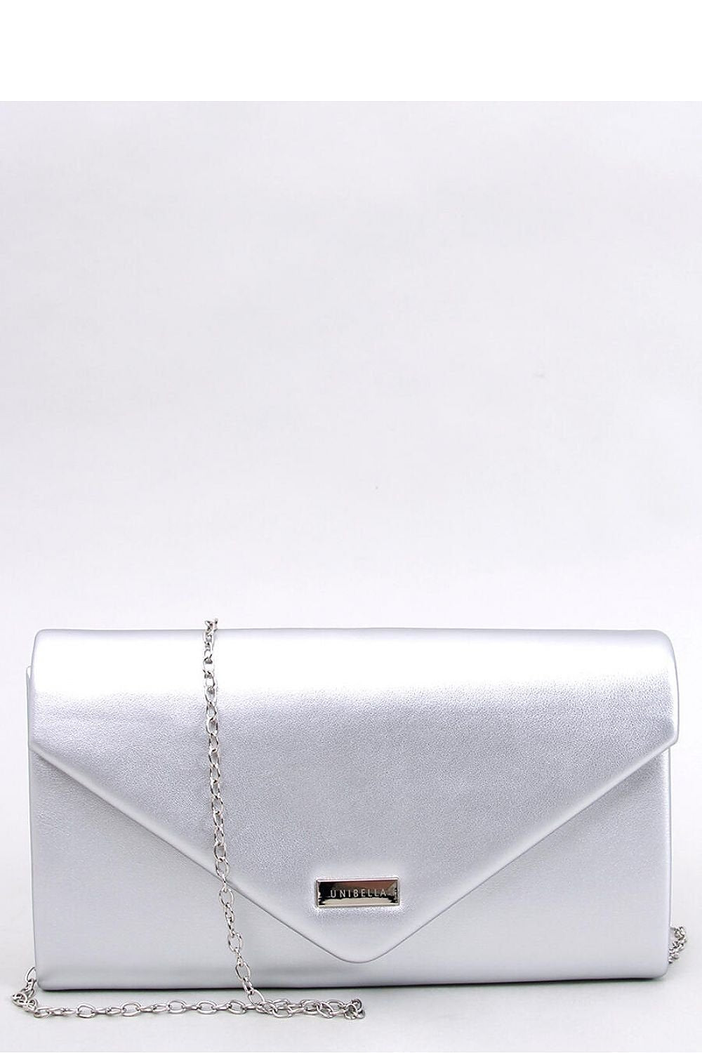 Envelope clutch bag - M&H FashionEnvelope clutch bagM&H FashionM&H Fashion192447_1116839one-size-fits-allEnvelope clutch bag InelloM&H FashionM&H FashionElegant handbag for women ? clutch bag. It can be carried in two ways ? in hand or on a silver chain attached to it. The unique beauty of the handbag lies in the claEnvelope clutch bag