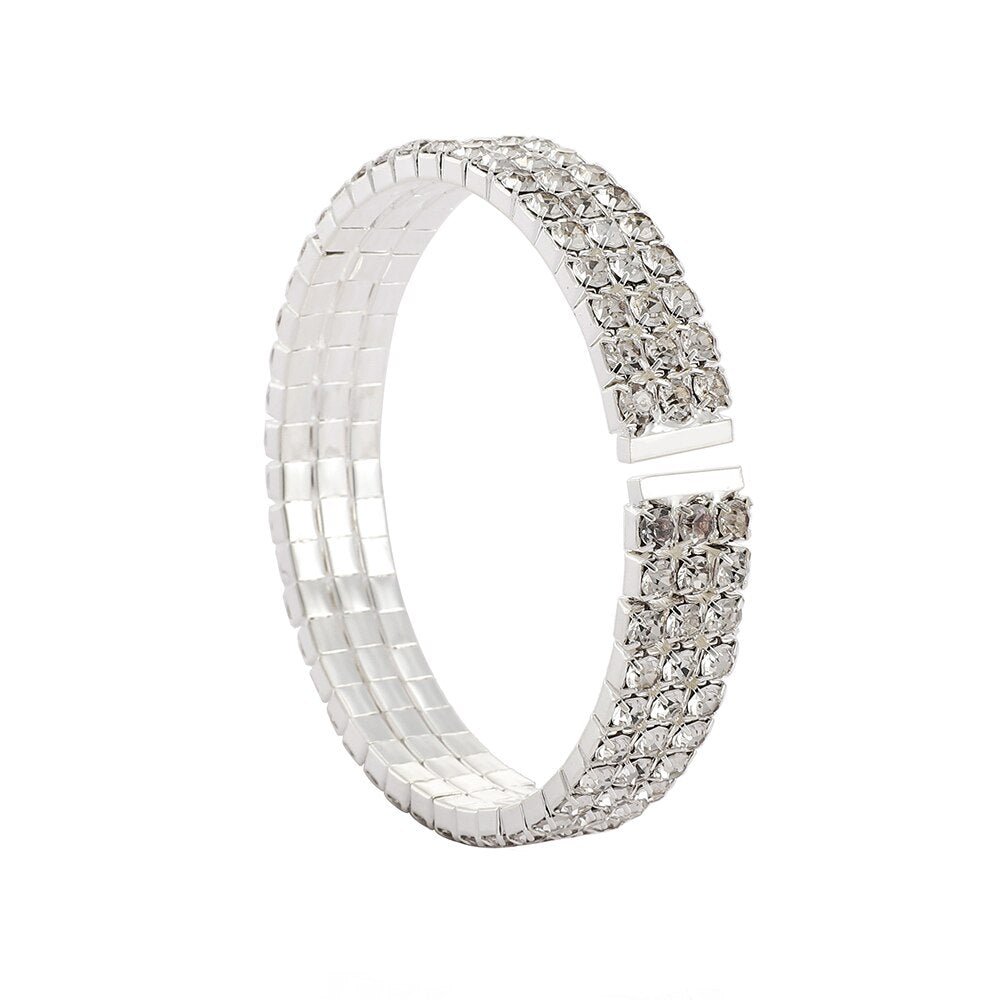 Luxury Crystal Bracelet - M&H FashionLuxury Crystal BraceletM&H FashionM&H Fashion200001034:361180#Silver ColorLuxury Crystal BraceletM&H FashionM&H FashionThis Luxury Crystal Bracelet is a fashionable and stylish accessory. It features a round shape and prong setting, and is made of high quality copper alloy and rhinesLuxury Crystal Bracelet