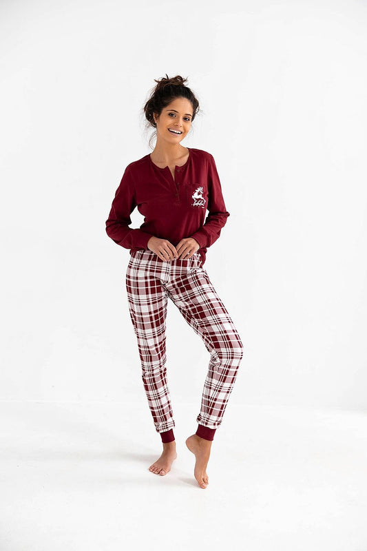 Pyjama Set - M&H FashionPyjama SetM&H FashionM&H Fashion174669_10345515902921430988LPyjama SensisM&H FashionM&H FashionWomen's pajamas made of high-quality fine cotton. Long-sleeved shirt, decorated with a delicate print. Complete with long patterned pants finished with a ribbed hem.Pyjama Set