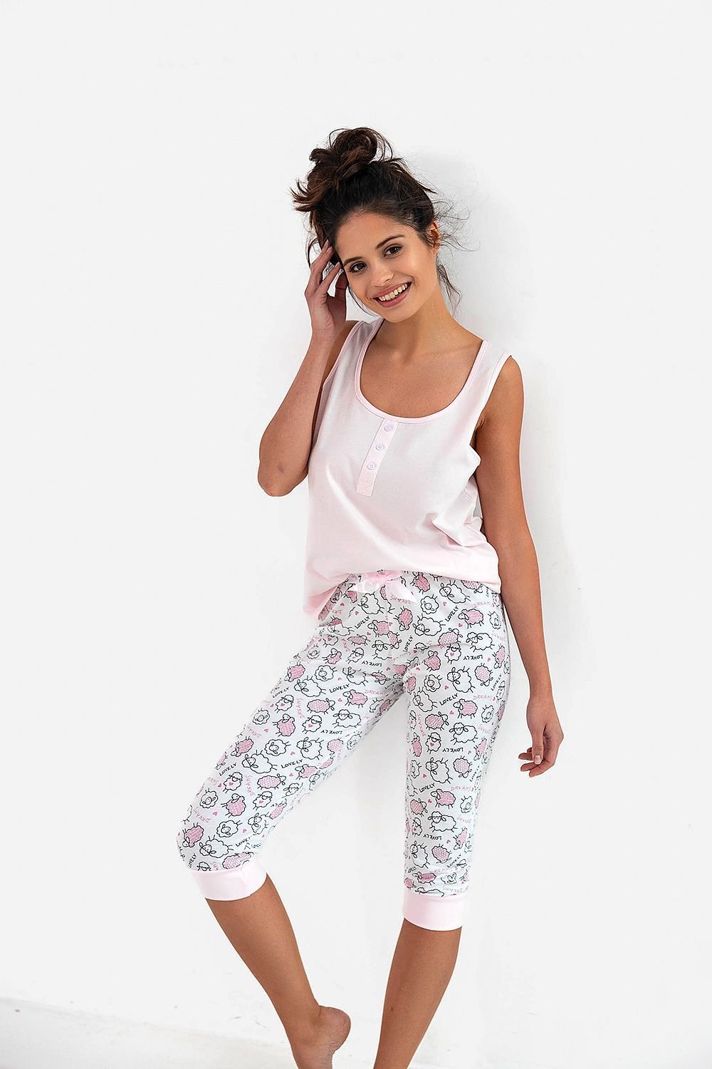 Pyjama set - M&H FashionPyjama setM&H FashionM&H Fashion178583_10533315902921433767LPyjama SensisM&H FashionM&H FashionWomen's pajamas sewn from soft and airy cotton in light pink and patterned pants. Cotton shirt in a solid color on wide straps, round neckline, buttoned. To completePyjama set