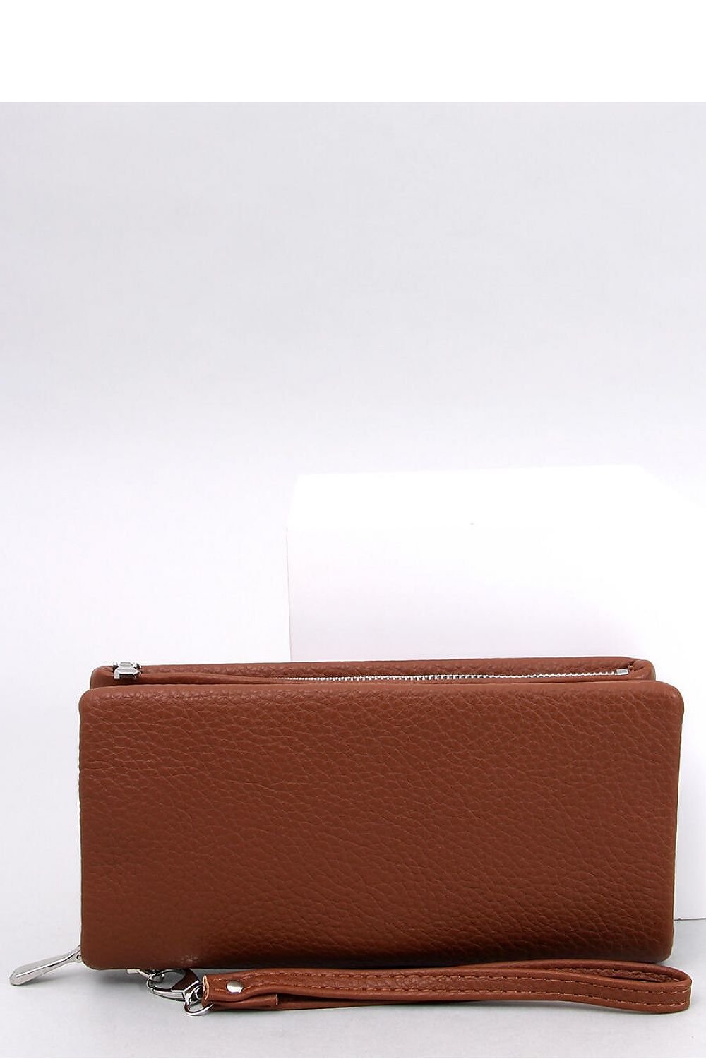 Women`s wallet - M&H FashionWomen`s walletM&H FashionM&H Fashion189664_1103922one-size-fits-allwallet InelloM&H FashionM&H FashionWomen's wallet with an additional strap. It is zippered and has numerous compartments, card tabs, a pocket for small coins. It is extremely practical - see for yoursWomen`s wallet